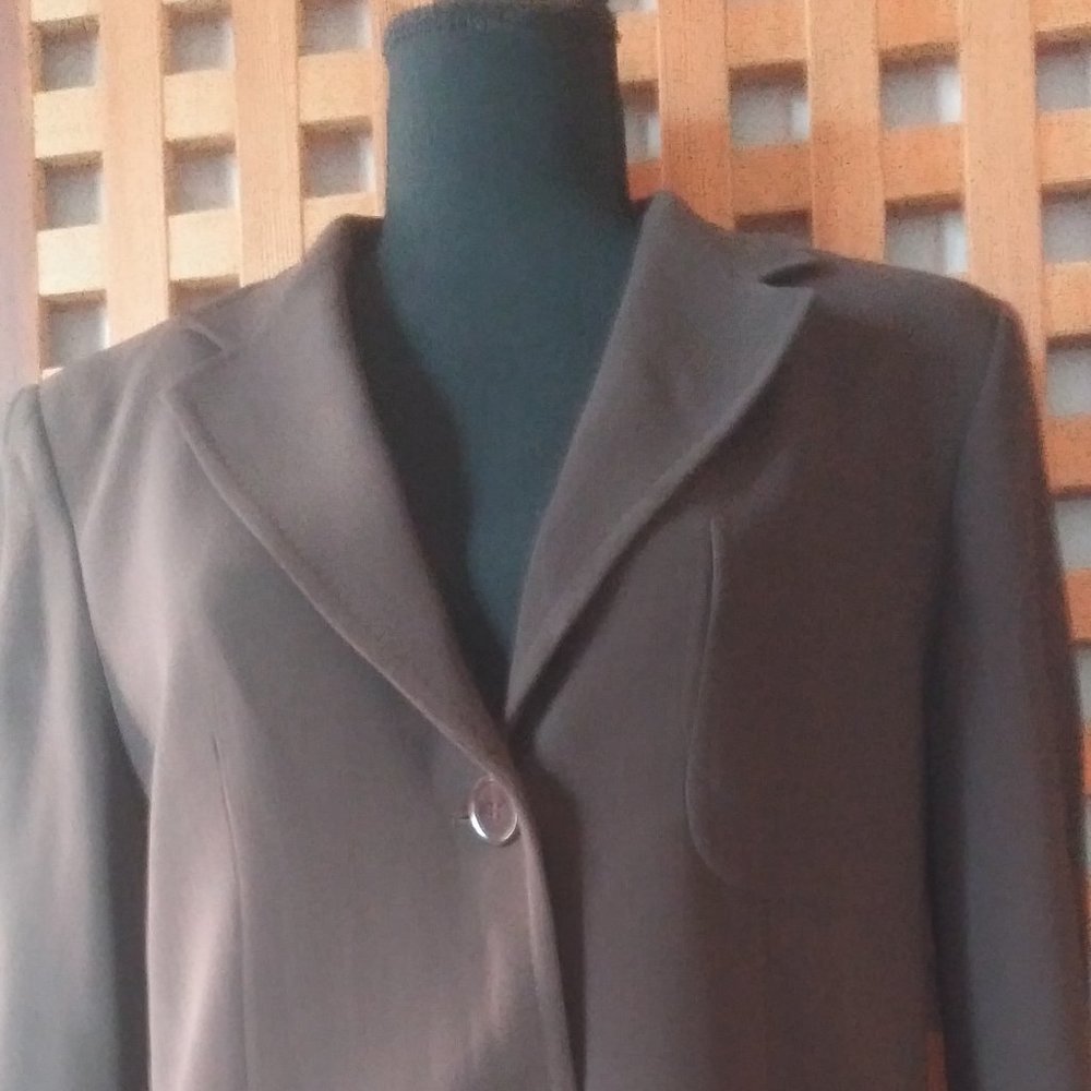 Max Mara Cocoa Suit Jacket Very Comfortable. Size 8